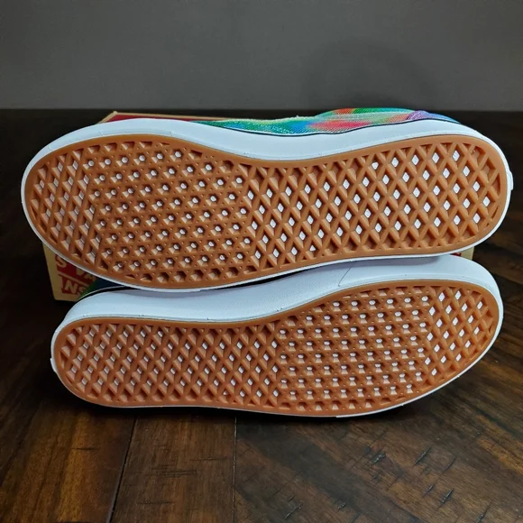 Vans Comfycush Old Skool In Bloom Men Size 11.5, Women Size 13